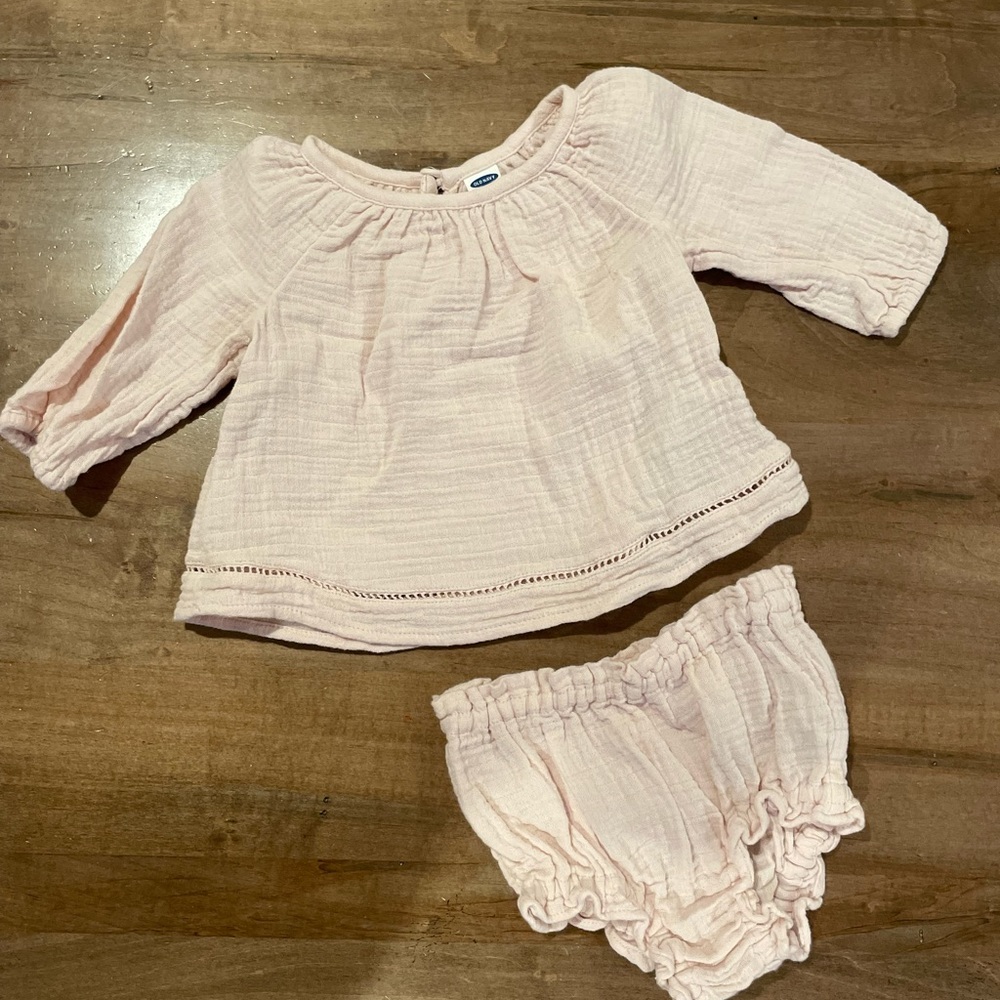 Old Navy Infant Set